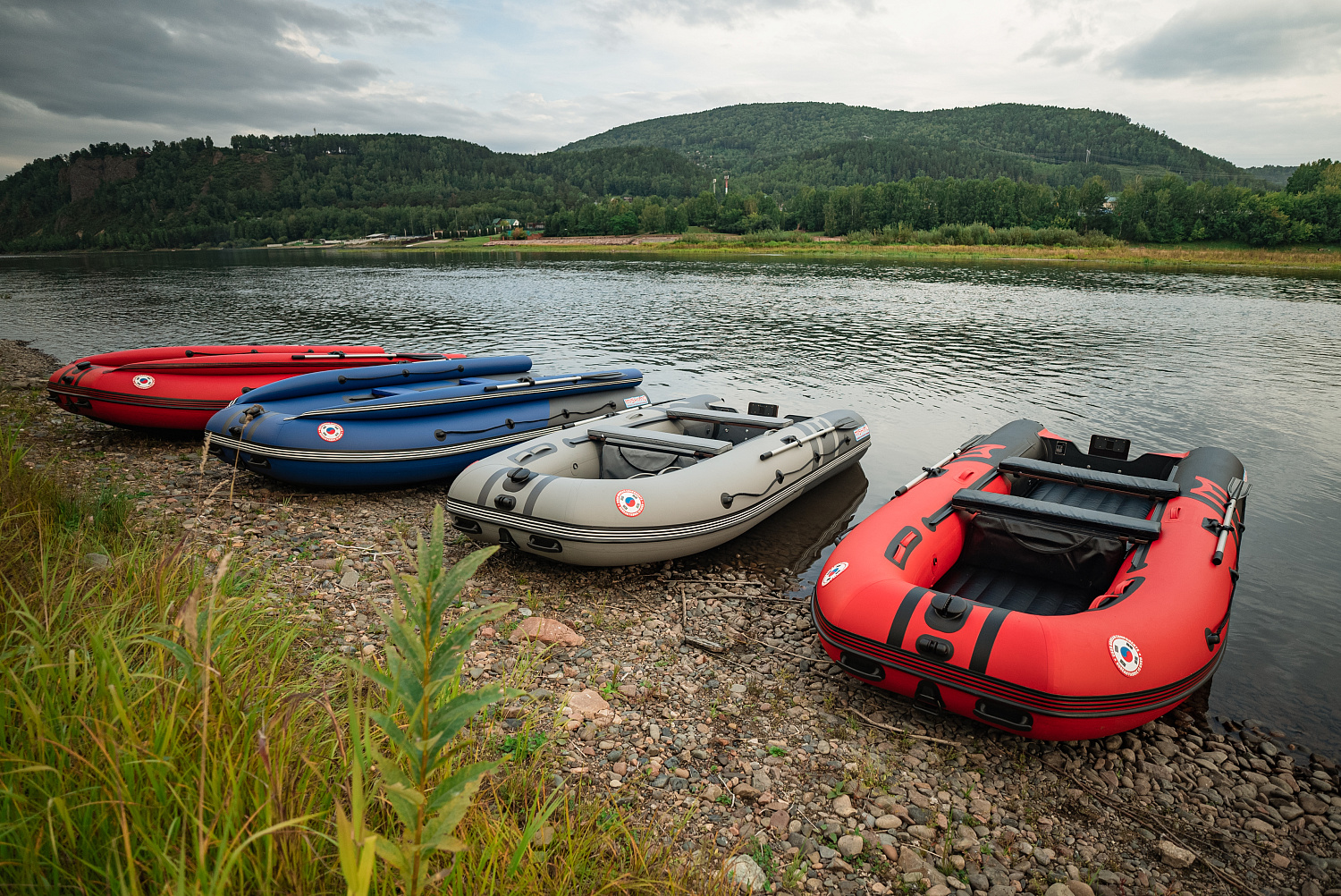 Лодка MISHIMO RIVER FJET PRO 430  под водомет в Казани