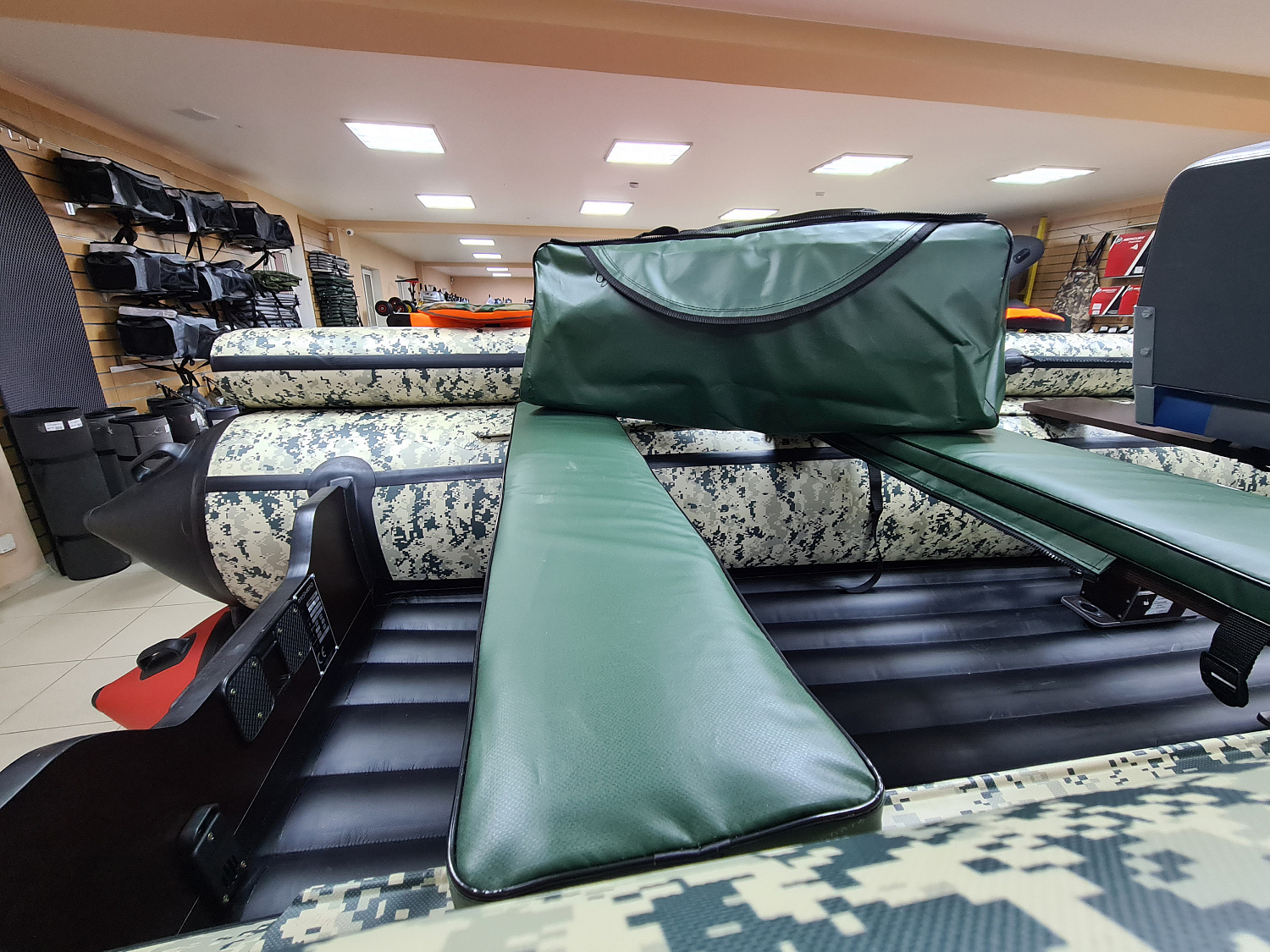 КОМПЛЕКТ МЯГКИХ НАКЛАДОК С СУМКОЙ ДЛЯ ЛОДОК 110Х20 ЗЕЛЕНЫЙ в Казани